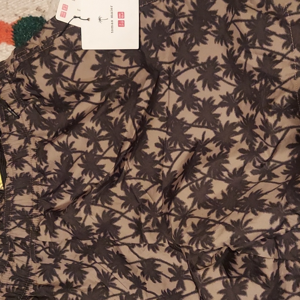 Palm tree vibes. Nwt swim trunks by uniqlo and Tomas maier